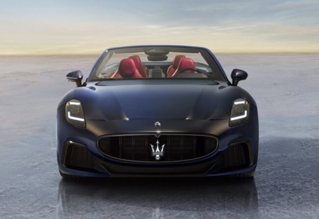 Frontale nuova Maserati GranCabrio 2024 Frontale nuova Maserati GranCabrio 2024