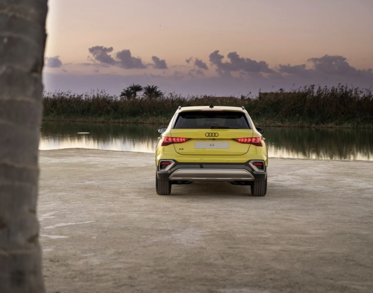 Posteriore nuova Audi A3 Allstreet 2024