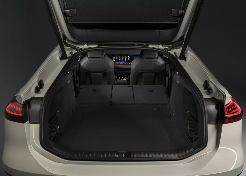 Bagagliaio nuova Audi A6 e tron elettrica