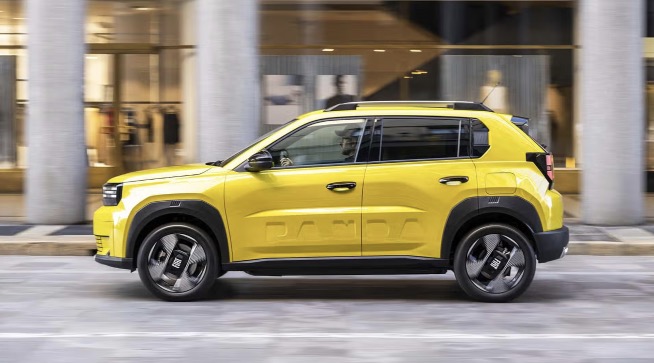 Fiancata Nuova Fiat Grande Panda 2024