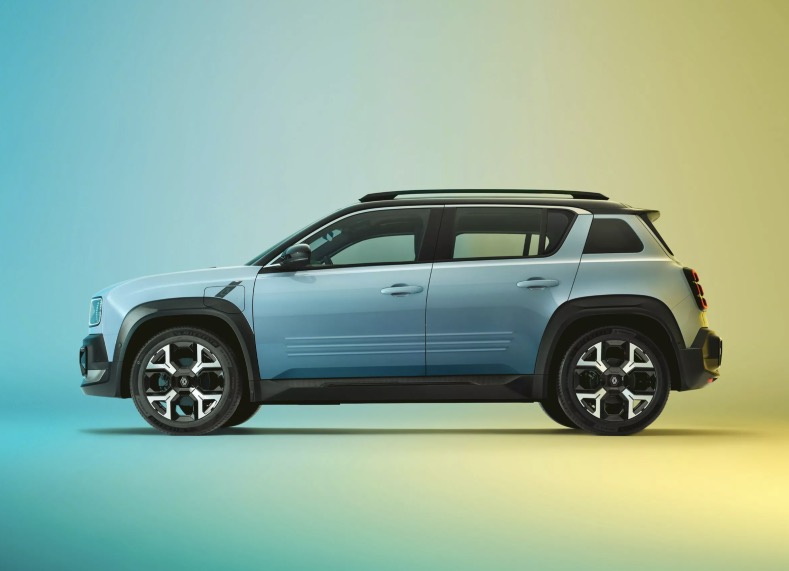 Fiancata nuova Renault4E electric 2025
