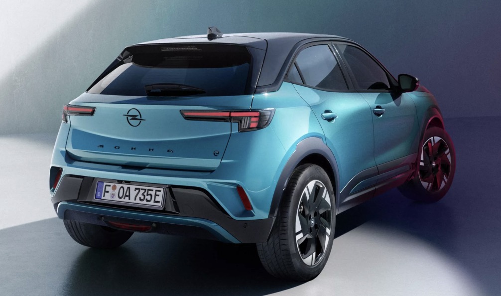 Foto posteriore nuova Opel Mokka 2025