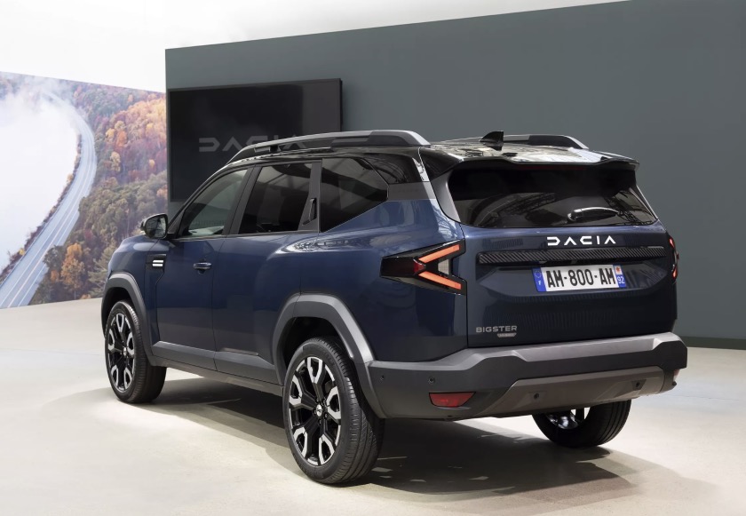 Foto posteriore nuova Dacia Bigster 2025