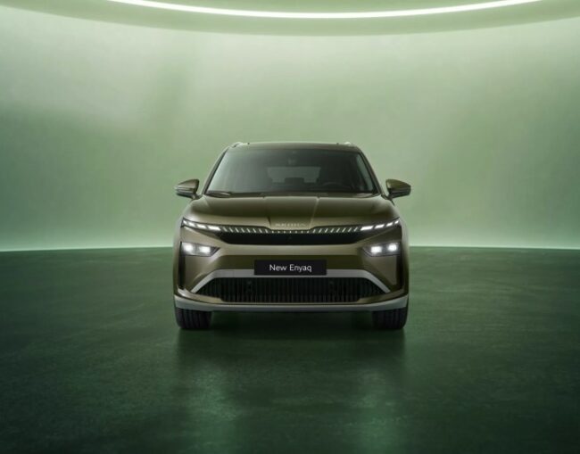 Foto frontale nuova Skoda Enyaq 2025 Foto frontale nuova Skoda Enyaq 2025