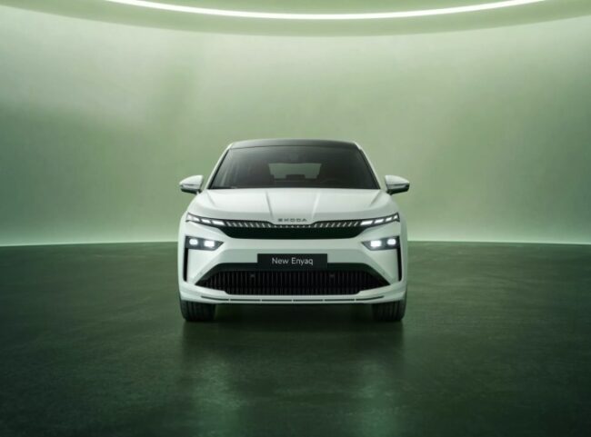 Foto frontale nuova Skoda Enyaq Coupè 2025 Foto frontale nuova Skoda Enyaq Coupè 2025