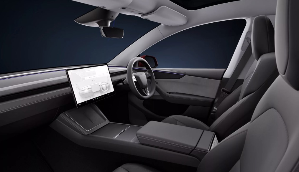 Interni nuova Tesla Model Y Juniper 2025