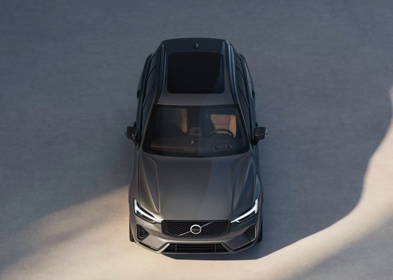 Volvo XC60 restyling 2025