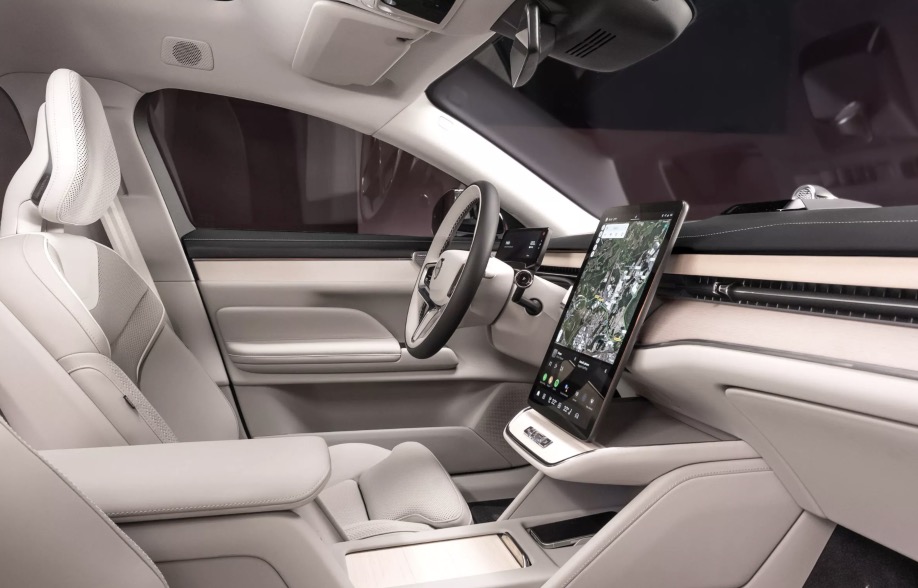 Abitacolo nuovo Volvo ES90 elettrico 2025