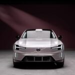 Foto frontale nuovo Volvo ES90 2025