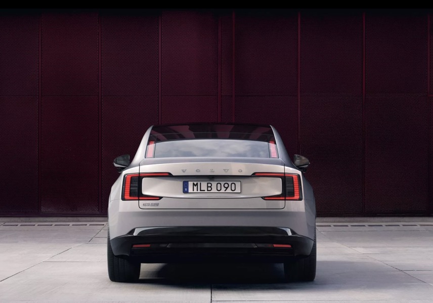 Posteriore nuova Volvo ES90