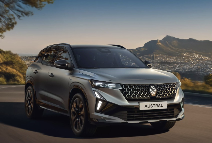 Restyling nuovo Renault Austral 2025