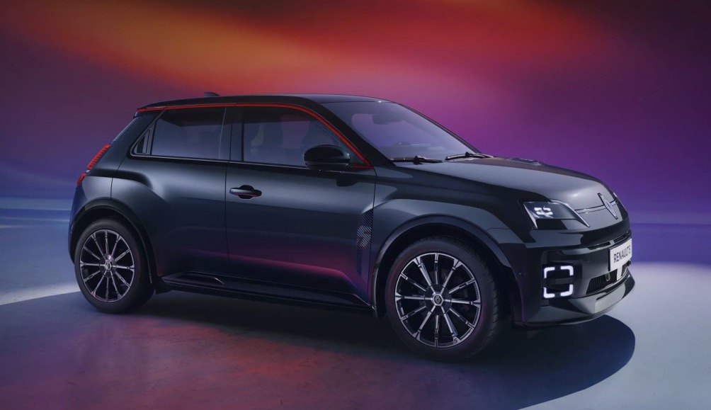 Foto nuova Renault 5 E Tech Electric 2025