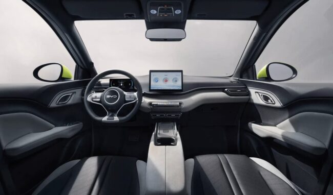 Interni nuova city car BYD Dolphin Surf 2025