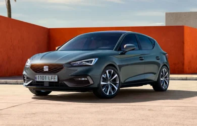 Compattezza, maneggevolezza e agilità quali sono i vantaggi di SEAT Leon 2025