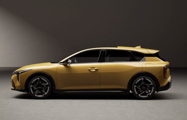 Foto fiancata nuova KIA K4 2026