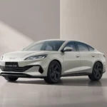 Nuova Berlina BYD SEAL 6 DM i