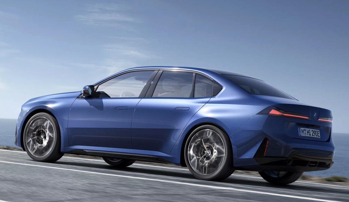 Immagini nuova BMW elettrica i3