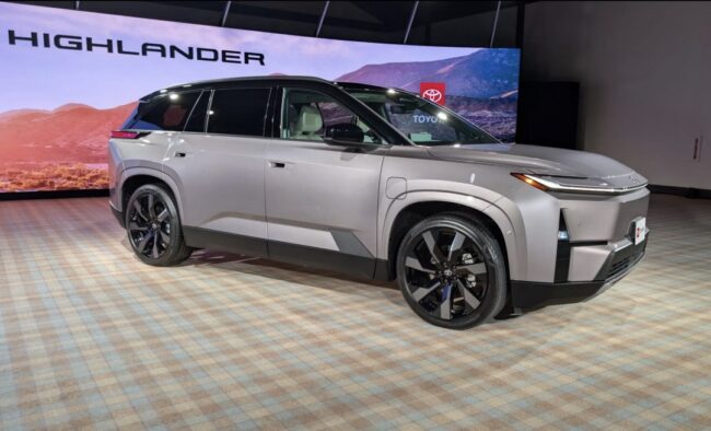 Nuovo Toyota Highlander MY 2027
