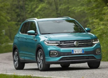 Volkswagen T Cross il City SUV che unisce praticità urbana e comfort di viaggio