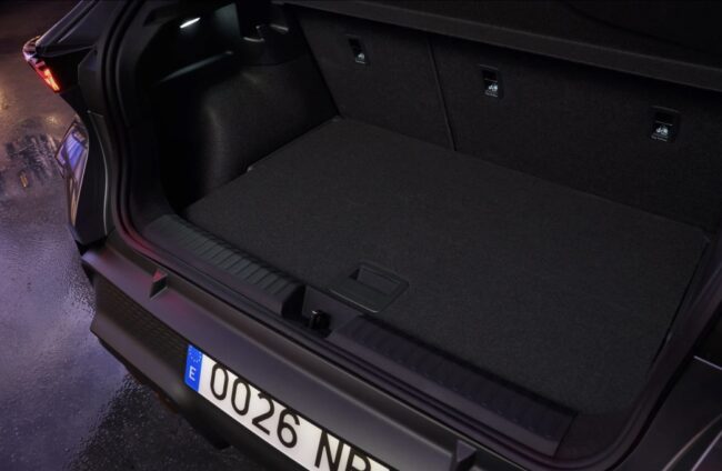 Capienza Bagagliaio nuova Cupra Raval Capienza Bagagliaio nuova Cupra Raval