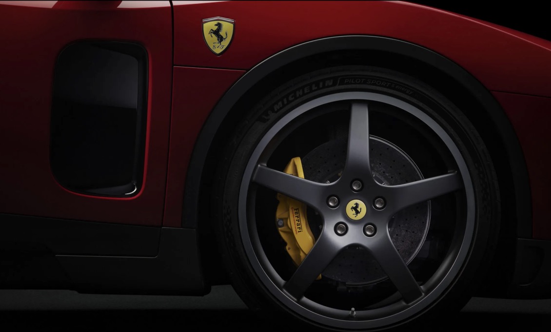 Dettaglio Ferrari Luce