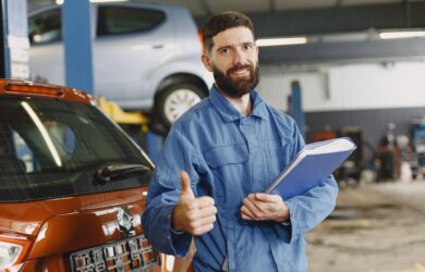 Auto 2026 le regole che cambiano il lavoro nelle officine indipendenti